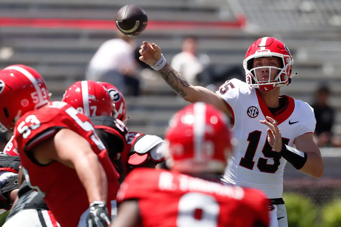 Breaking News: “Contract Showdown Ends in Loss: Georgia Bulldogs Cut Ties with Star Wide Receiver”