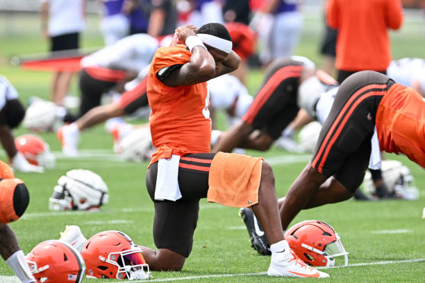 Browns QB’s Status in Doubt After Father’s Death