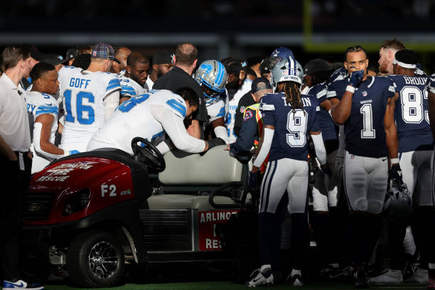Aidan Hutchinson #97 of the Detroit Lions