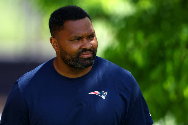 Patriots Center Opens Up on Severe Injury and Tough Call for Season-Ending Surgery