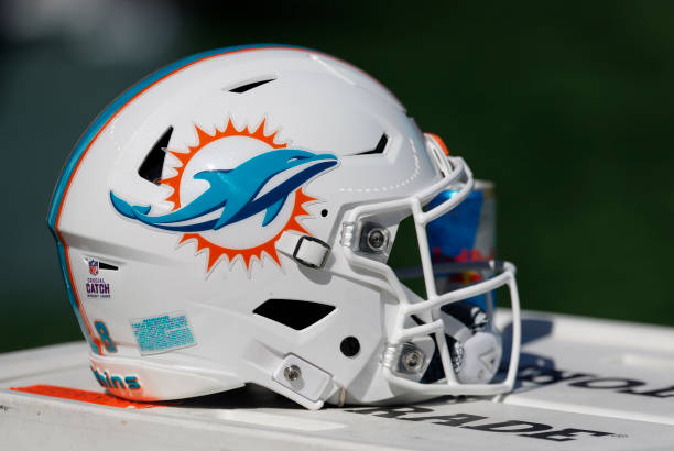 Dolphins Flip 4th-Round Pick for ‘High Upside’ $38M QB in Trade Proposal