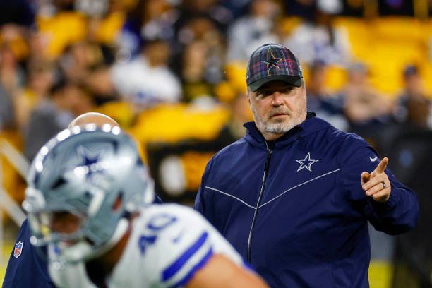 Cowboys Target ‘Violent’ RB as Long-Term Replacement for Ezekiel Elliott