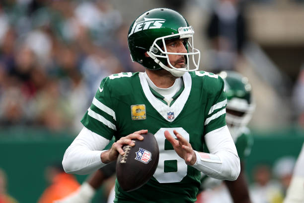 Aaron Rodgers Sets the Record Straight on Injury Scan Rumors Amid Jets’ Struggles