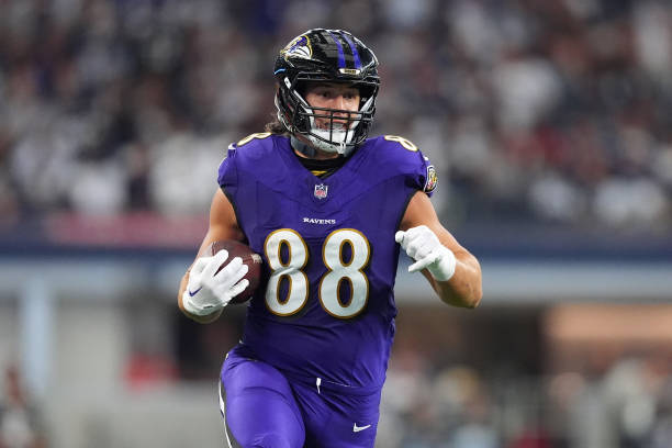 Baltimore Ravens TE Charlie Kolar Expected to Miss at Least Four Weeks Due to Broken Arm