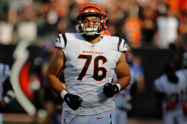 Bengals Officially Bolster O-Line Depth, Sign Devin Cochran to 53-Man Roster