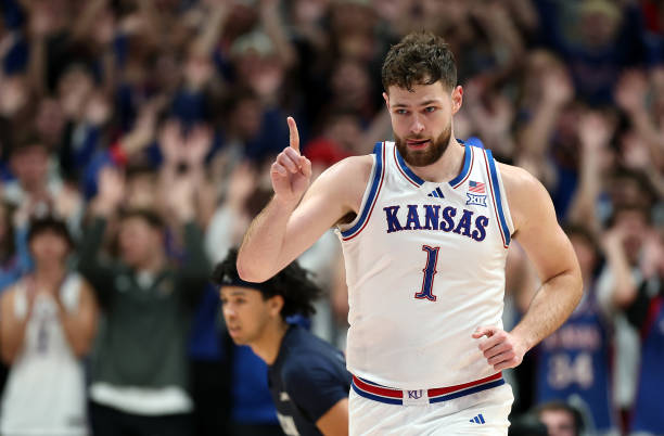 Kansas Star Hunter Dickinson Faces Suspension After Controversial Incident with Duke’s Maliq Brown