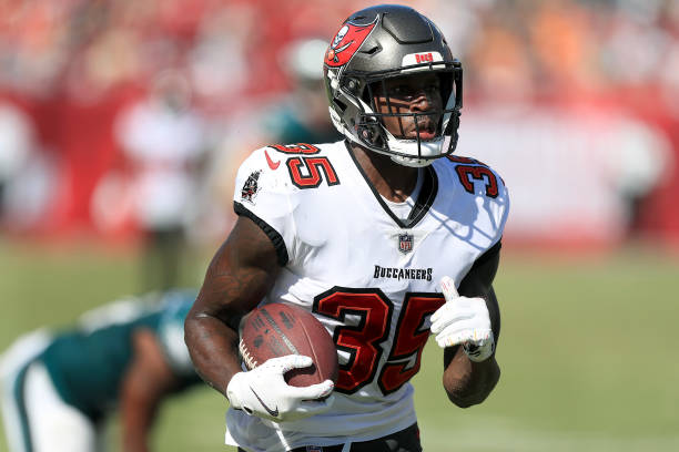 Bucs CB Jamel Dean Set to Return from IR, Boosting Tampa Bay’s Secondary