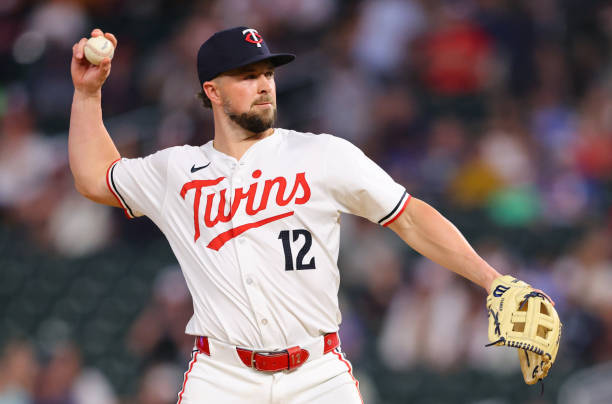 Rockies Sign Former Twins Infielder Kyle Farmer to 1-Year Deal: What It Means for 2024