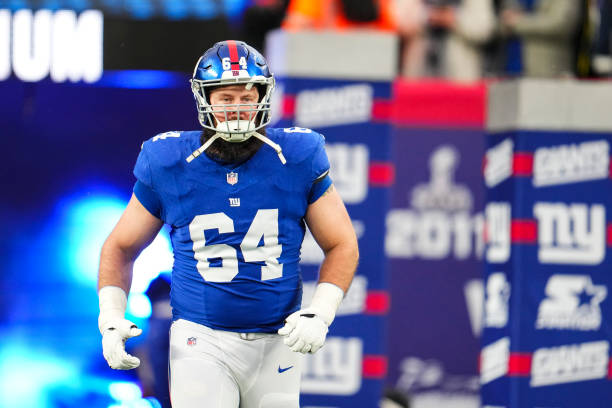 Mark Glowinski #64 of the New York Giants