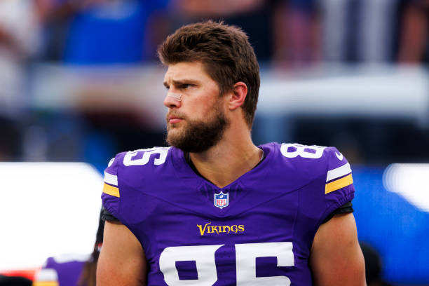 Robert Tonyan of the Minnesota Vikings