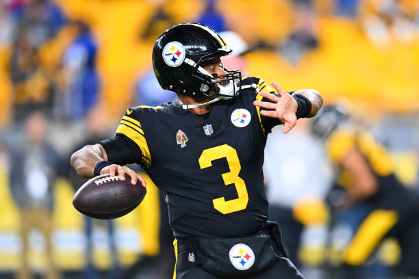 Russell Wilson #3 of the Pittsburgh Steelers