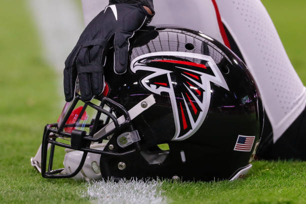 Breaking News: Atlanta Falcons Seal Major Trade for Eagles $74.5 Million Starter