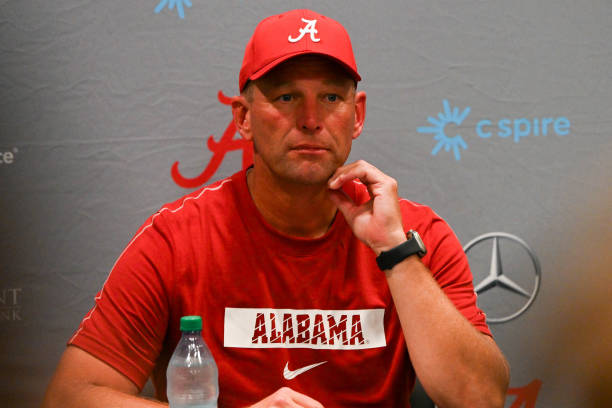 Alabama Crimson Encouraged to Sign Former  Notre Dame Starter Without Delay.
