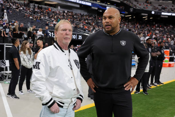 Mark Davis Finally Speaks on Antonio Pierce’s Future with the Raiders