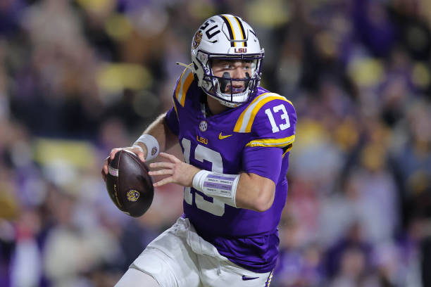 Garrett Nussmeier #13 of the LSU Tigers
