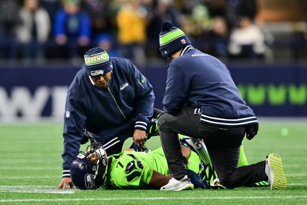 Geno Smith #7 of the Seattle Seahawks