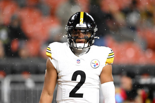 Justin Fields #2 of the Pittsburgh Steelers