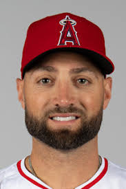 “Kevin Pillar Eyes 2025 Comeback After Surgery, Ready to Play for the Love of the Game”