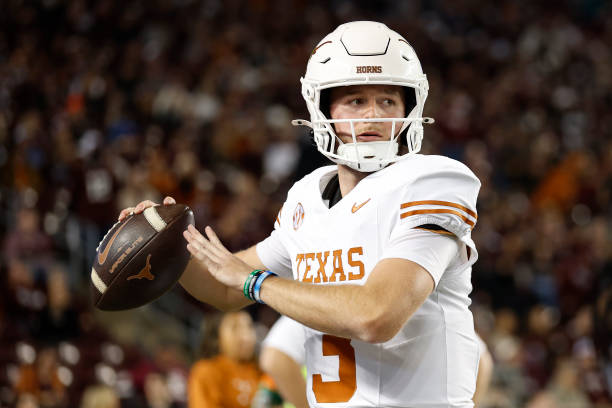 Texas QB Predicted to Compete to Replace $150 Million 4-Time Pro Bowler