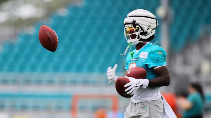 $84 Million Star Signs with the Bears.