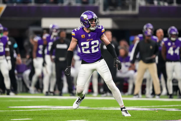 Harrison Smith #22 of the Minnesota Vikings