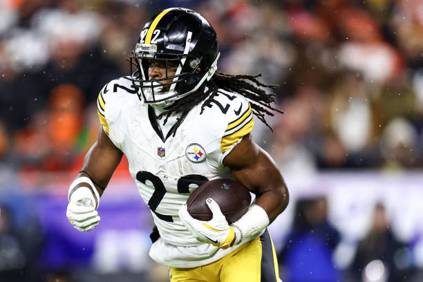 Steelers Expected to Replace Najee Harris with $8 Million Running Back