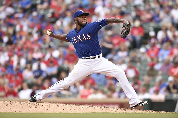 Ex-Rangers All-Star Closer Signs with AL West Rival