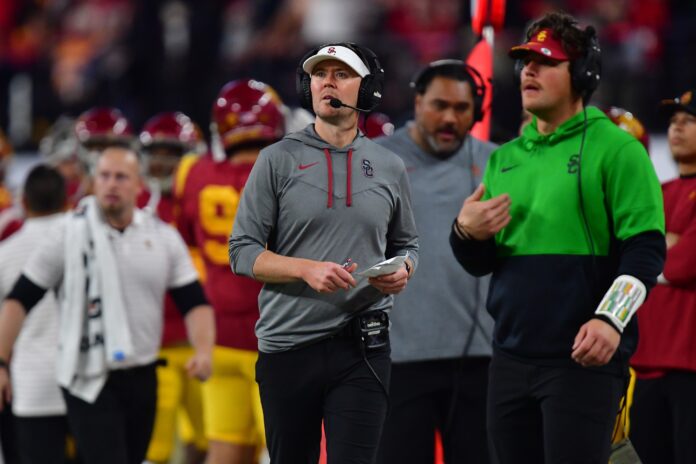 Breakings News: The longtime chief of staff at USC has recently resigned from the team.