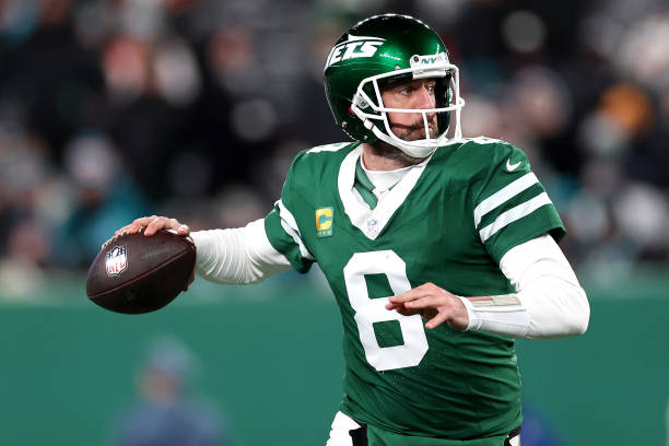 Aaron Rodgers’ Next Move Unclear as Vikings Become Leading Contender