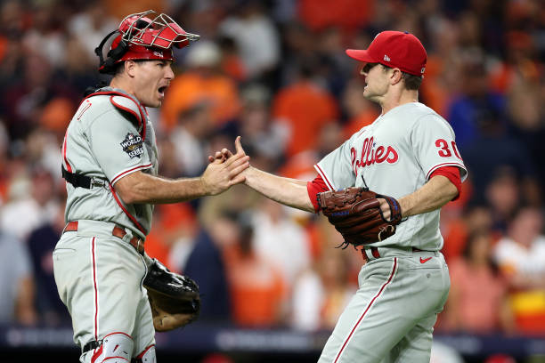 Philadelphia Phillies Might Benefit from Signing This Free Agent Reliever