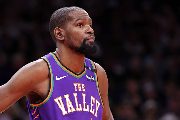 Kevin Durant #35 of the Phoenix Suns