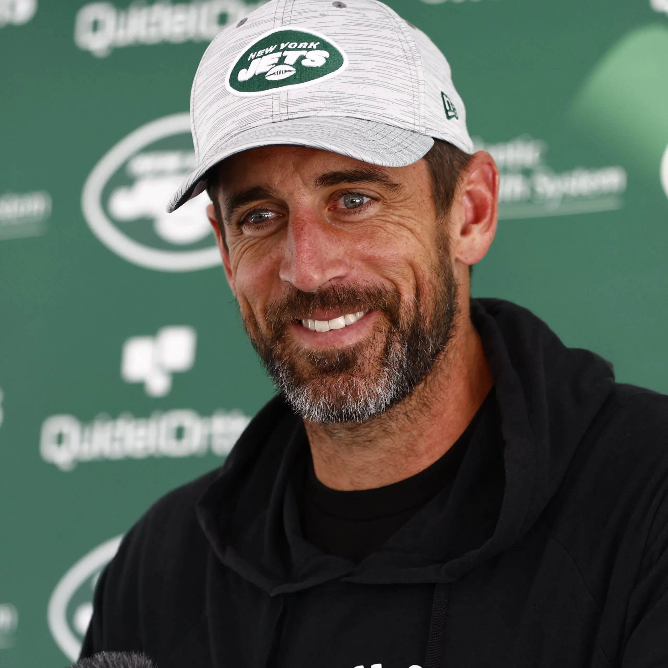 QB Shockwave: Giants Say Goodbye to Top Talent, Welcome a New Era of Hope