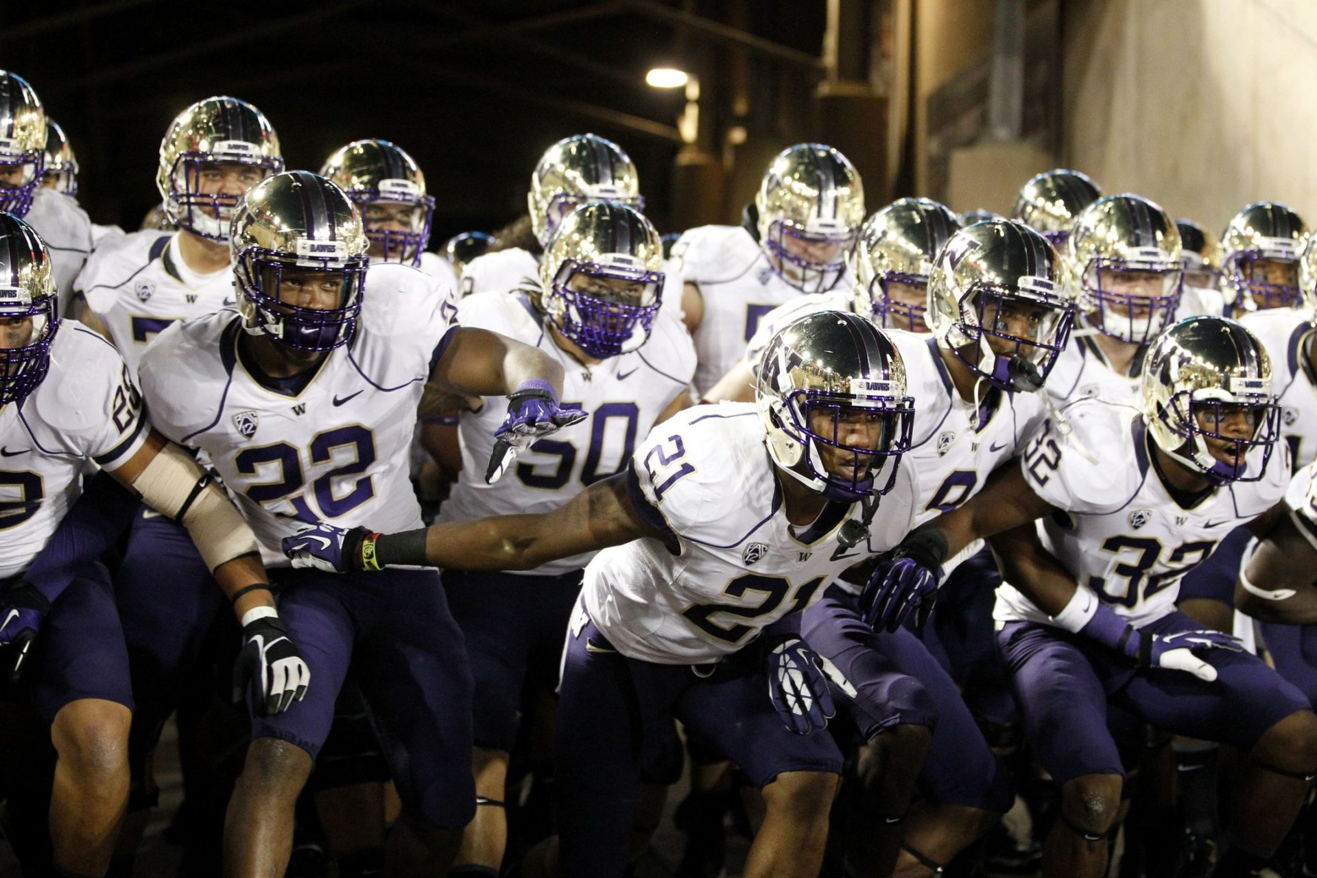 Washington Huskies Score a Game-Changing Coup, Securing Elite Four-Star Safety in a Stunning Blockbuster Trade!