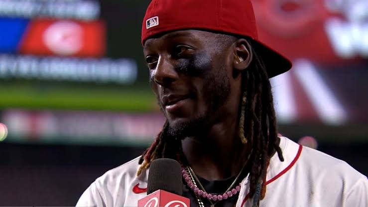 Reds’ Elly De La Cruz Responds to Injury Concerns with Short, Confident Message